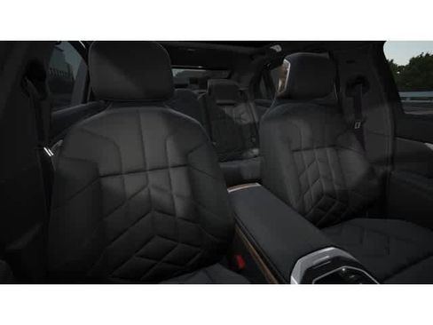 New 2025 BMW 760i xDrive image 11