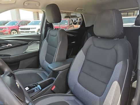 Used 2023 Chevrolet TrailBlazer LT FWD image 18