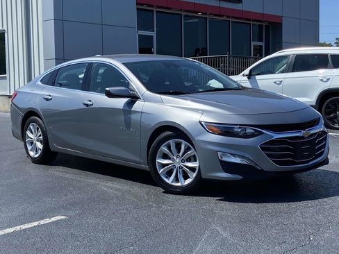 Used 2025 Chevrolet Malibu LT image 1