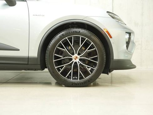 New 2026 Porsche Macan 4 Electric AWD/4WD image 37