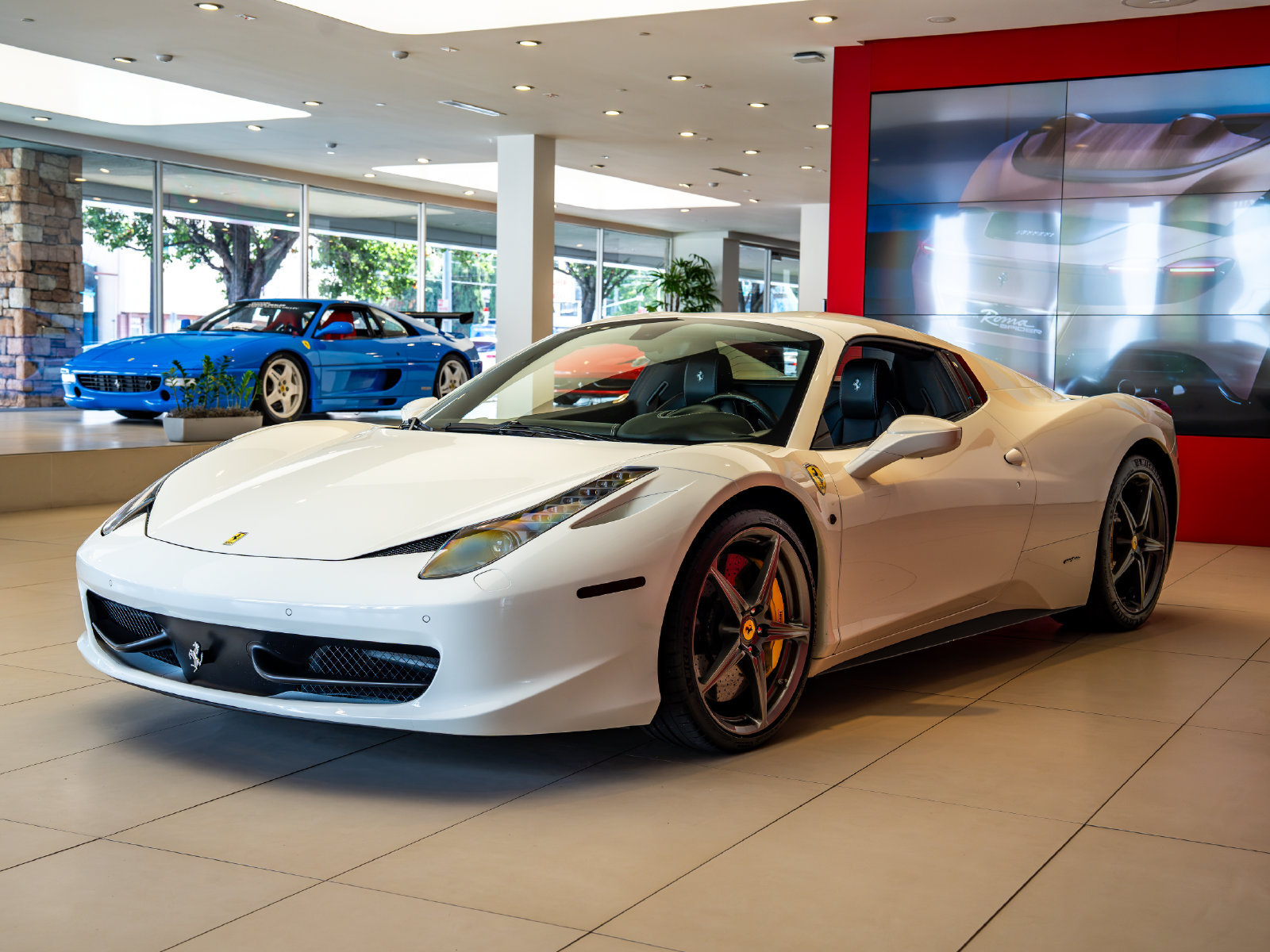 Certified 2015 Ferrari 458 Spider RWD image 29