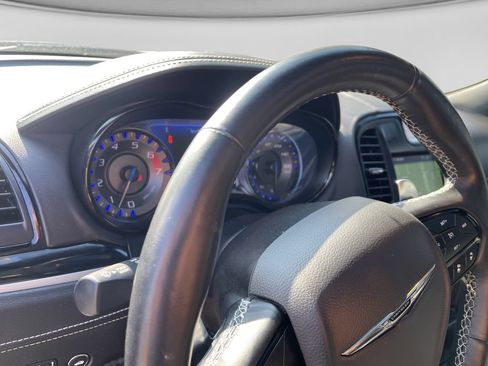 Used 2023 Chrysler 300 C RWD image 26