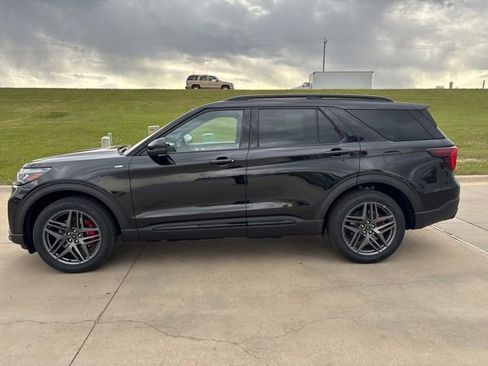 New 2026 Ford Explorer ST-Line AWD/4WD image 6