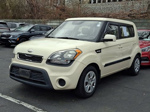 Used 2013 Kia Soul image 3