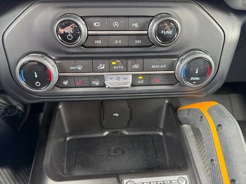 Used 2022 Ford Bronco Badlands AWD/4WD image 17