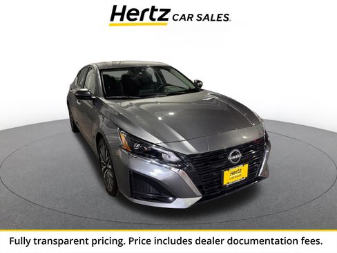 Used 2025 Nissan Altima 2.5 SV FWD image 1