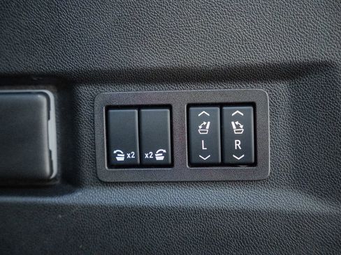 Used 2024 Chevrolet Tahoe Z71 image 21