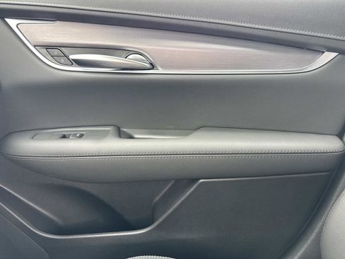 New 2026 Cadillac XT5 Luxury image 23