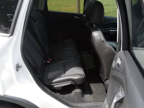 Used 2013 Ford Escape Titanium w/ Parking Technology Pkg AWD/4WD image 17