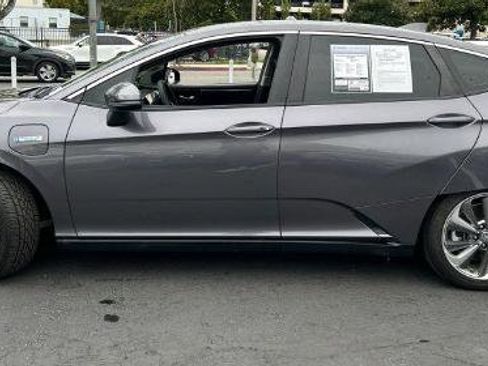 Used 2018 Honda Clarity Plug-In Hybrid image 5