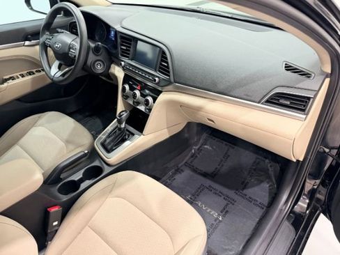 Used 2019 Hyundai Elantra SEL FWD image 21