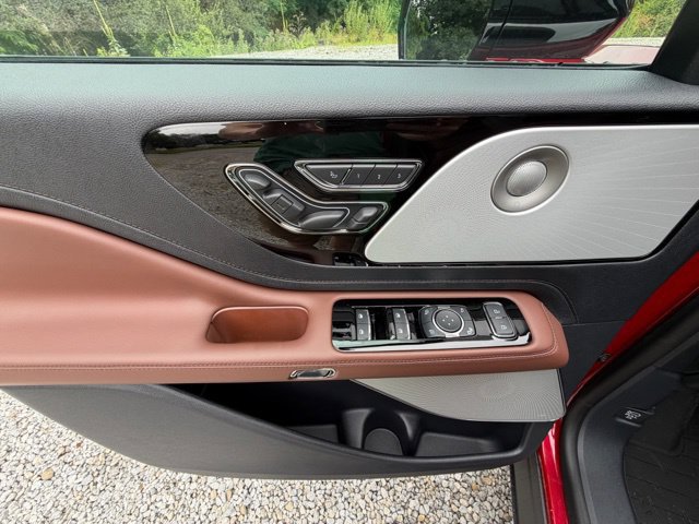 New 2026 Lincoln Aviator Reserve AWD/4WD image 19