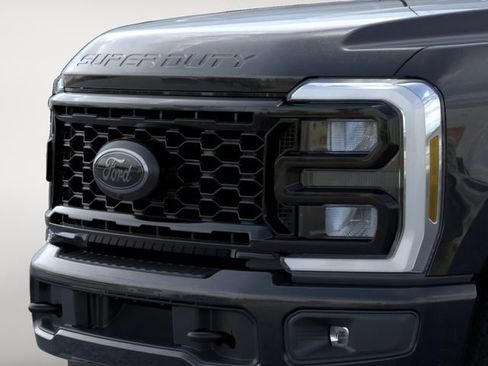New 2026 Ford F250 Lariat w/ Black Appearance Package AWD/4WD image 17
