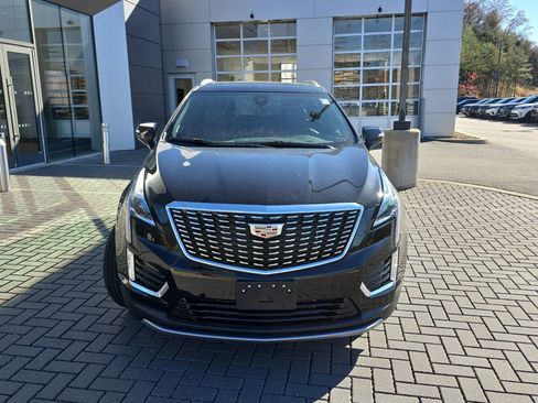 Used 2025 Cadillac XT5 Premium Luxury image 2