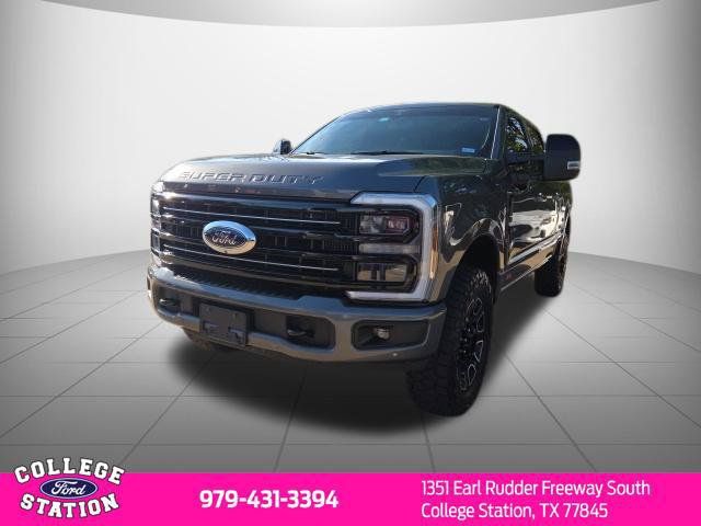 Used 2025 Ford F250 Platinum AWD/4WD image 2