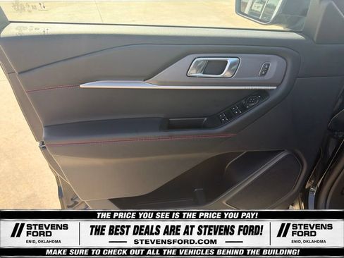 Used 2025 Ford Explorer ST-Line AWD/4WD image 19