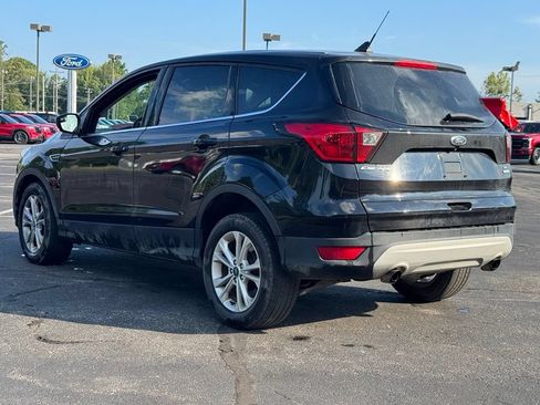 Used 2019 Ford Escape SE FWD image 7