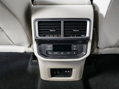 New 2026 Volkswagen Atlas SEL Premium R-Line image 18