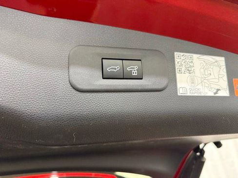 Certified 2025 Toyota Crown Signia AWD/4WD image 13