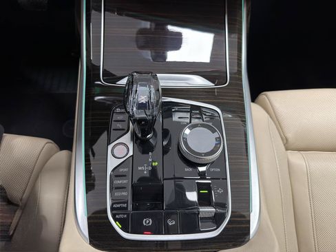 Used 2021 BMW X7 xDrive40i w/ Executive Package AWD/4WD image 23