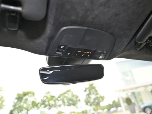 Used 2018 Porsche 718 Cayman GTS image 34