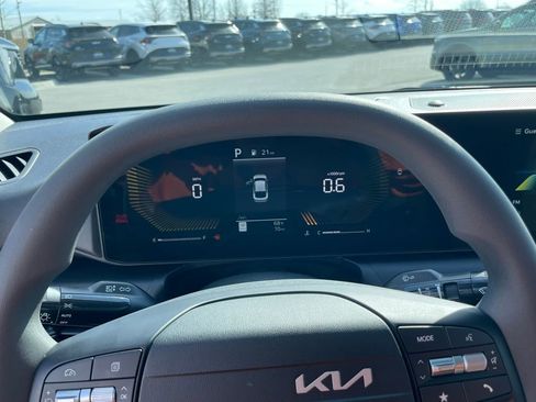 New 2026 Kia K4 FWD image 14