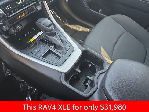 Used 2025 Toyota RAV4 XLE w/ Convenience Package image 30