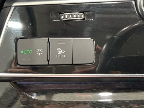 Used 2021 Audi Q7 3.0T Premium Plus image 32