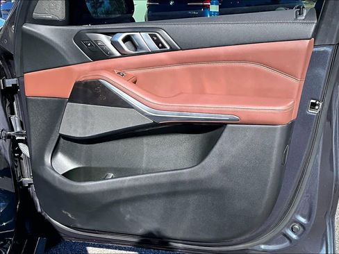 Used 2020 BMW X5 xDrive40i w/ M Sport Package image 26