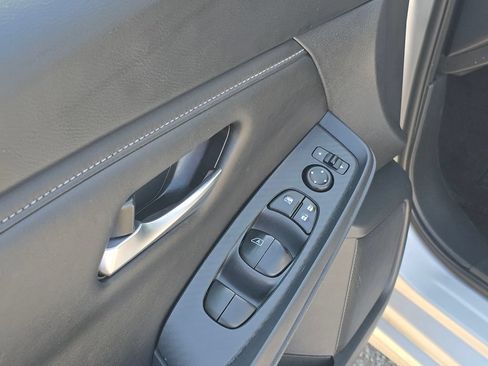 Used 2023 Nissan Sentra SV FWD image 11
