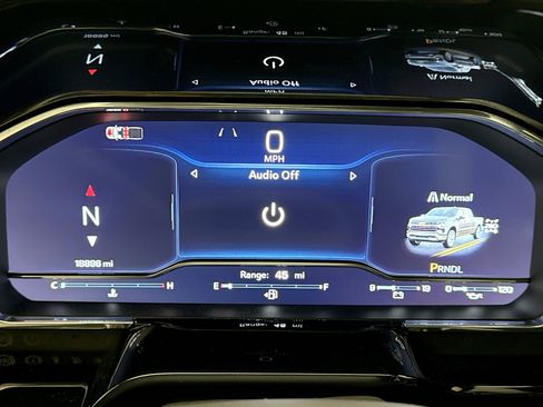 Used 2024 Chevrolet Silverado 1500 LT image 9