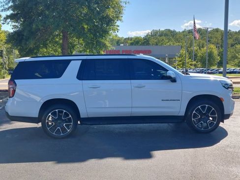 Used 2024 Chevrolet Suburban RST w/ Luxury Package AWD/4WD image 32