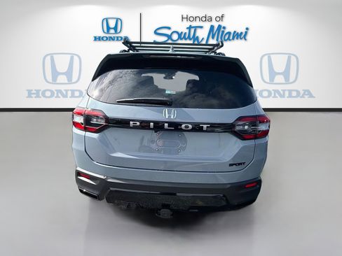 New 2026 Honda Pilot Sport image 6
