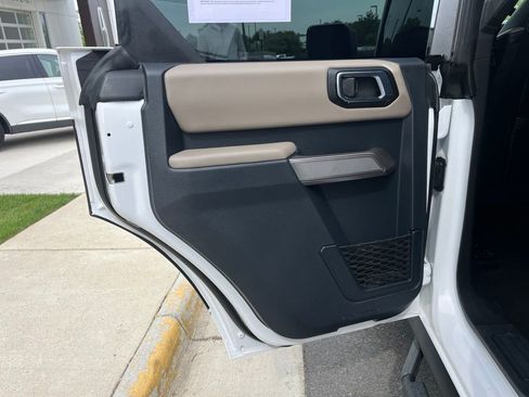Used 2023 Ford Bronco Wildtrak AWD/4WD image 18