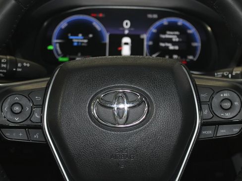 Used 2024 Toyota Venza Limited AWD/4WD image 14