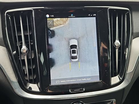 Used 2024 Volvo S60 B5 Plus FWD image 10