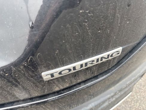 Used 2024 Honda Pilot Touring image 17