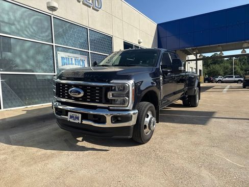 Used 2024 Ford F350 Lariat w/ FX4 Off-Road Package AWD/4WD image 4