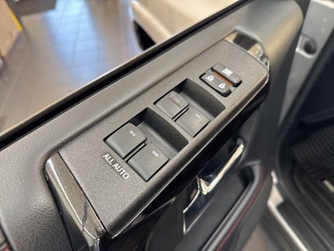 Certified 2022 Toyota 4Runner TRD Off-Road Premium image 38