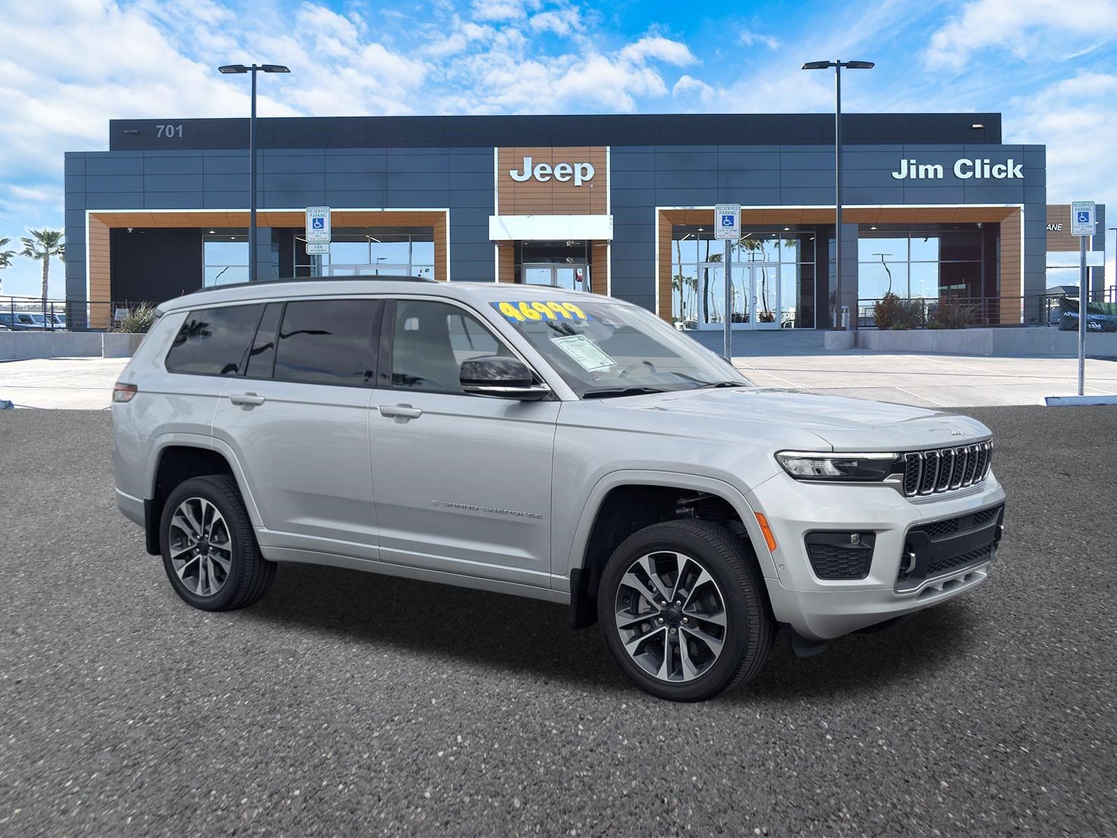 Certified 2025 Jeep Grand Cherokee L Overland w/ MOPAR Finishing Package AWD/4WD image 1