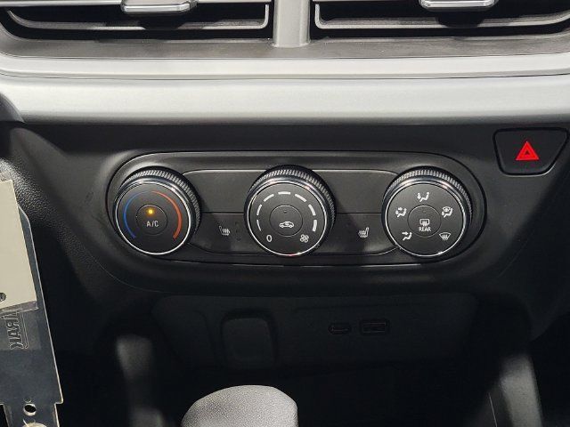 Certified 2024 Chevrolet Trax LS w/ LS Convenience Package FWD image 20