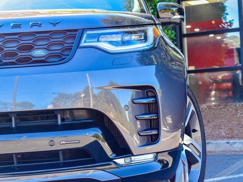 Used 2023 Land Rover Discovery HSE R-Dynamic image 3