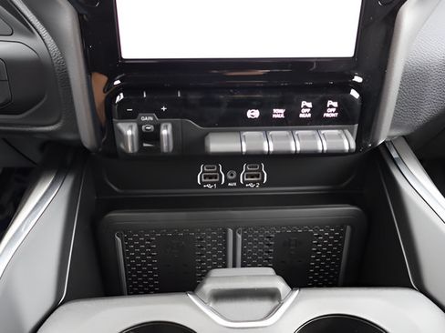 New 2026 RAM 2500 Laramie w/ Night Edition AWD/4WD image 25