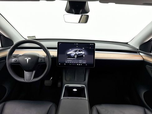 Used 2023 Tesla Model Y 2WD image 19
