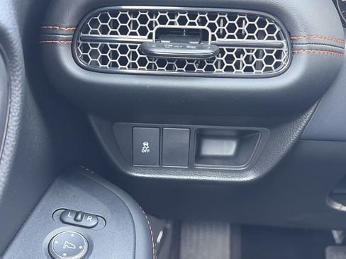 Certified 2026 Honda HR-V Sport image 28