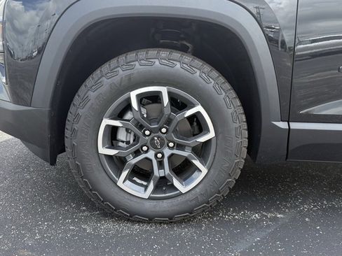 New 2026 Chevrolet Equinox ACTIV w/ Safety and Technology Package image 31