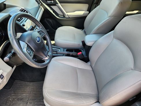 Used 2016 Subaru Forester 2.5i Touring w/ Eyesight & Navigation System AWD/4WD image 10