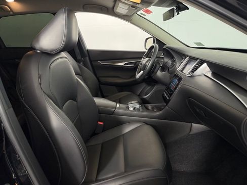 Used 2024 INFINITI QX50 Pure image 32