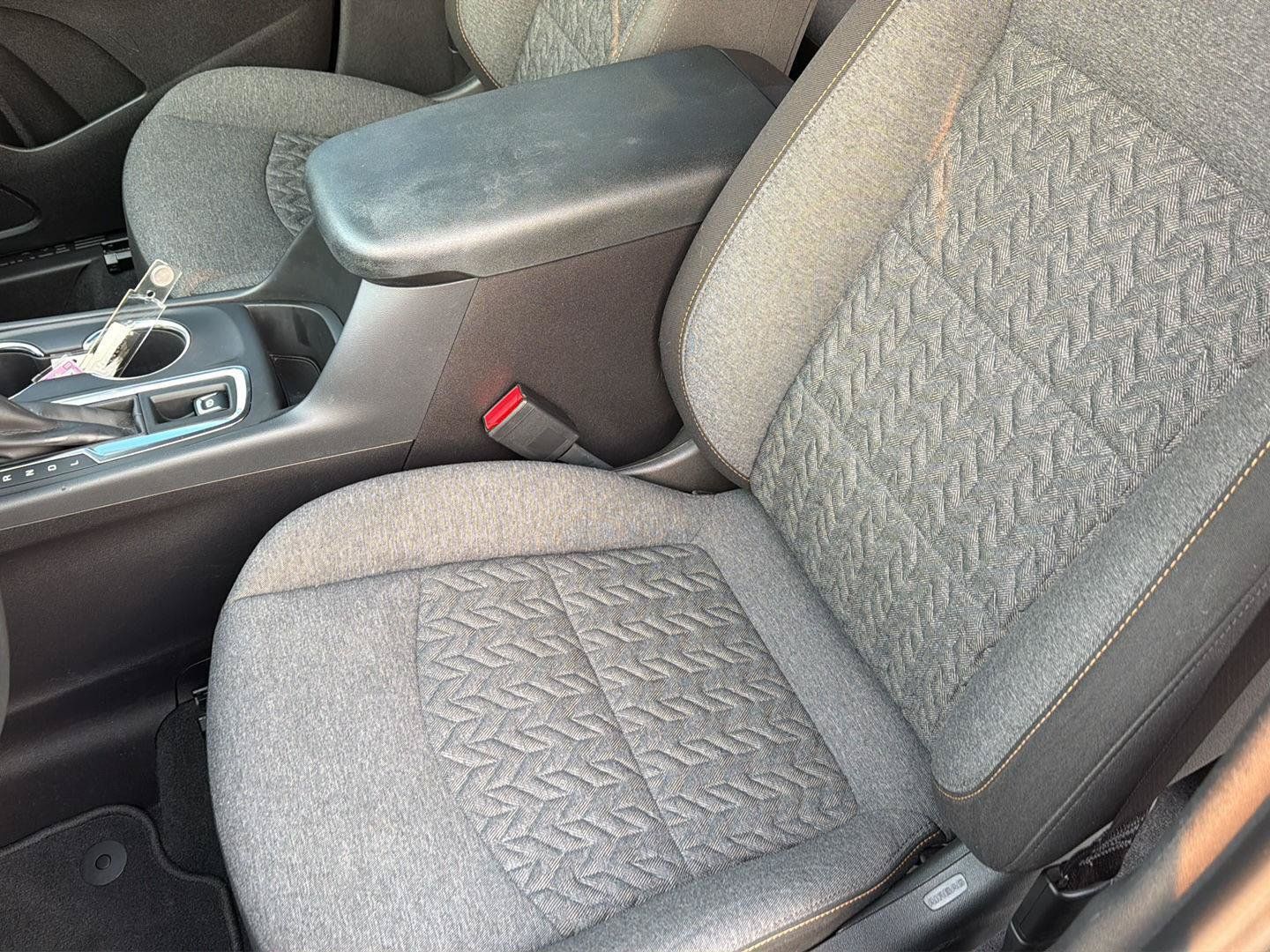 Used 2024 Chevrolet Equinox LT FWD image 28