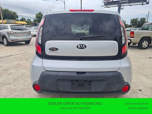 Used 2016 Kia Soul FWD image 4